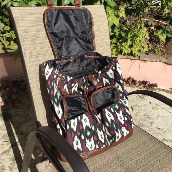 Canvas Backpack Brown Magenta Mint Ikat Unisex New - Picture 3 of 8